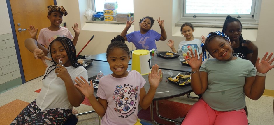 Lunch Time at Elmwood